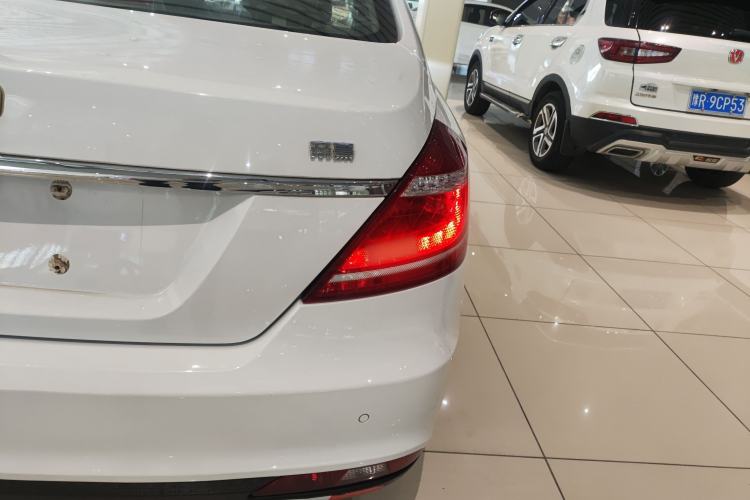 Used Geely Auto Emgrand 2016 Sedan 1.5L CVT Upward Version
