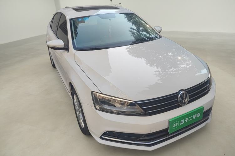 Used Volkswagen Sagitar 2015 1.6L Manual Comfort Model