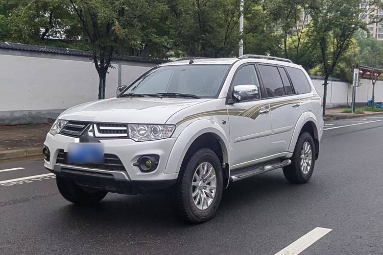 Used Mitsubishi Pajero Sport 2013 3.0L Automatic 4x4 Executive Edition
