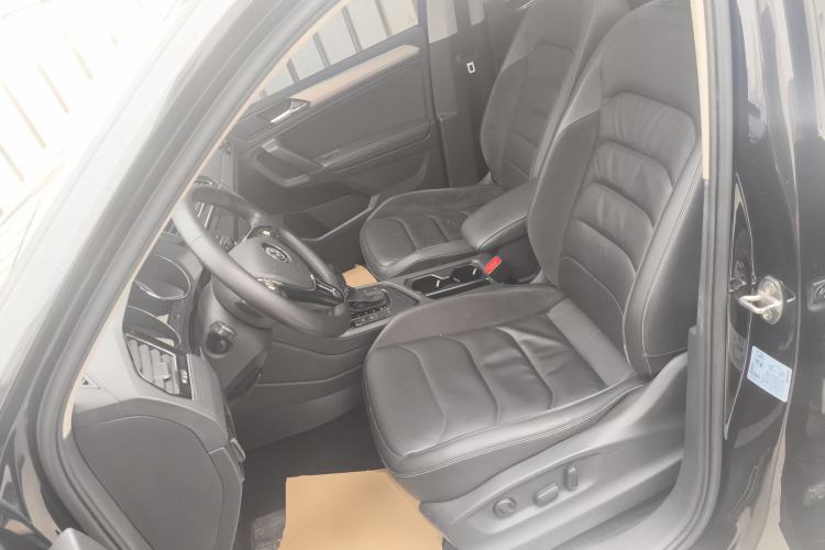 Used Volkswagen Tiguan L 2019 330TSI Automatic Two-Wheel Drive Smart Luxury Version China V Emission Standard
