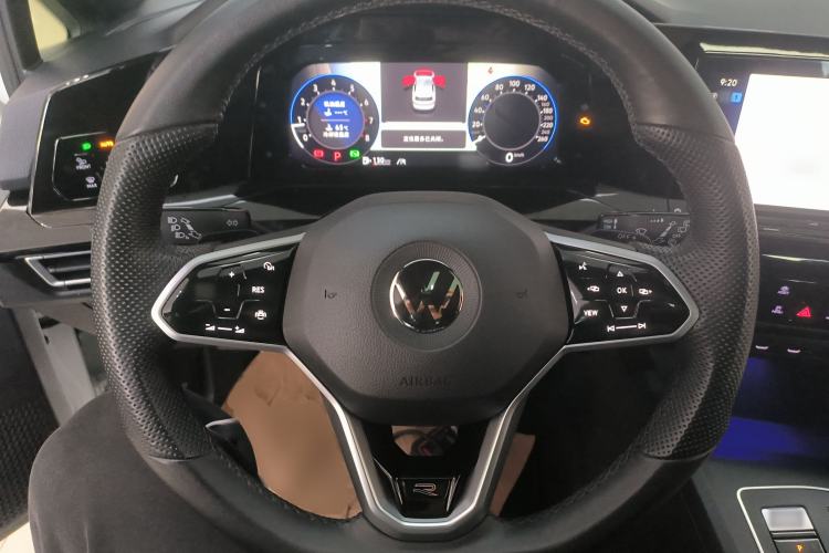 Used Volkswagen Golf 2023 Facelift 280TSI DSG R-Line Lite
