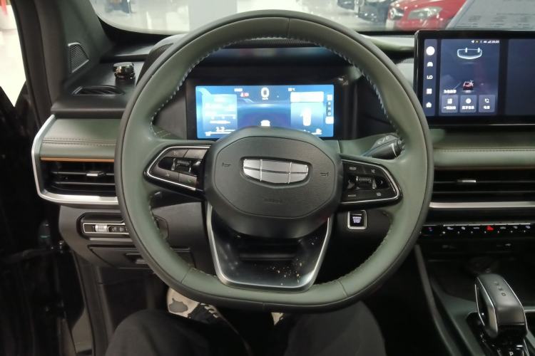 Used Geely Auto Haoyue L 2023 2.0T DCT Prestige Edition
