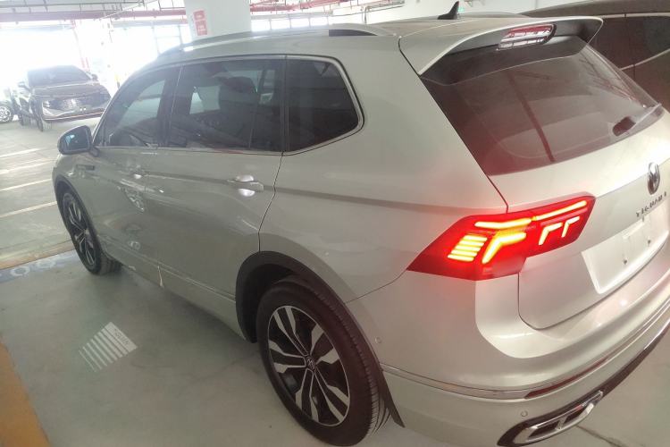 Used Volkswagen Tiguan L 2022 380TSI Automatic All-Wheel Drive R-Line Flagship 7-Seater