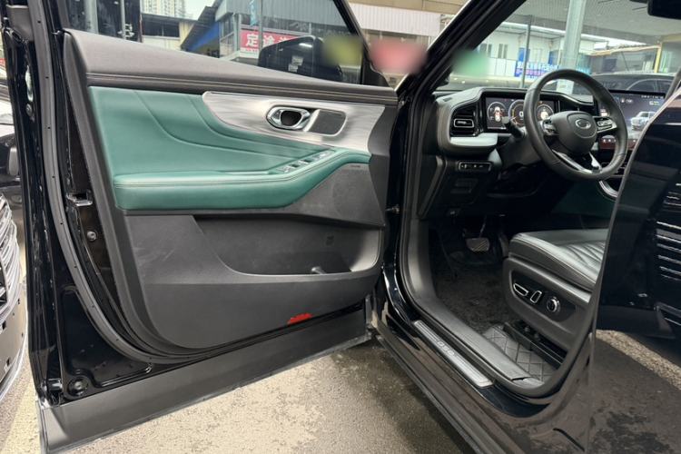 Used GAC Trumpchi GS8 2022 Flagship Series 2.0 TGDI Four-Wheel Drive Luxury Smart Connectivity Version (7 Seats)
