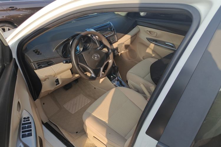Used Toyota YARiS L Zhi Xian 2014 1.5G Automatic Xuan Dong Edition