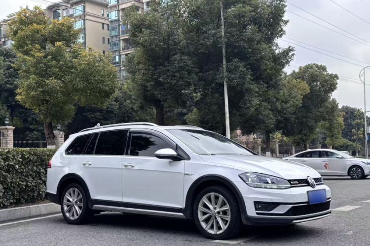 Used Volkswagen Golf 2019 1.8TSI Travel Edition