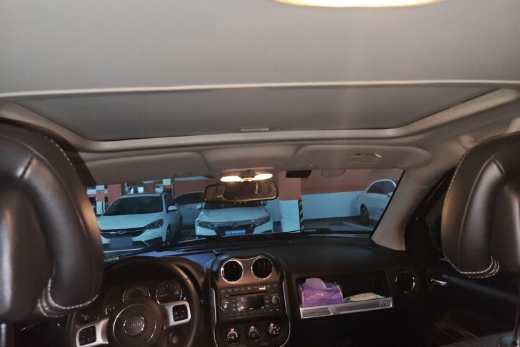 Used  Compass (Import) 2014 Revised Version 2.4L Four-Wheel Drive Comfort Edition