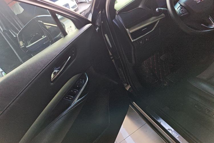 Used Cadillac XT4 2018 28T Two-Wheel Drive Leading Version