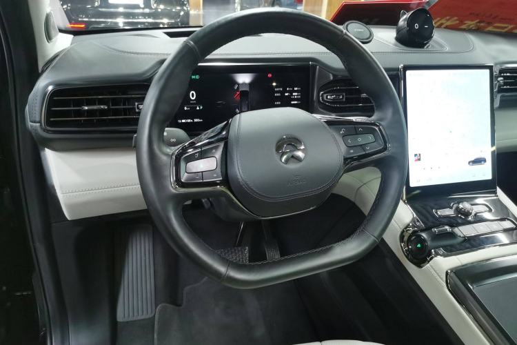 Used Nio ES8 2020 415 km Signature Edition 6-Seater Version
