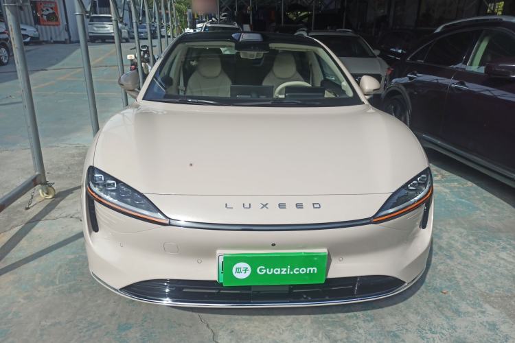 Used Hima Luxeed S7 2025 855 km Max