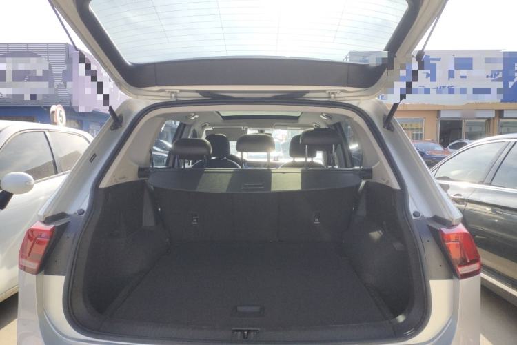 Used Volkswagen Tiguan L 2017 330TSI Automatic Two-Wheel Drive Luxury Edition
