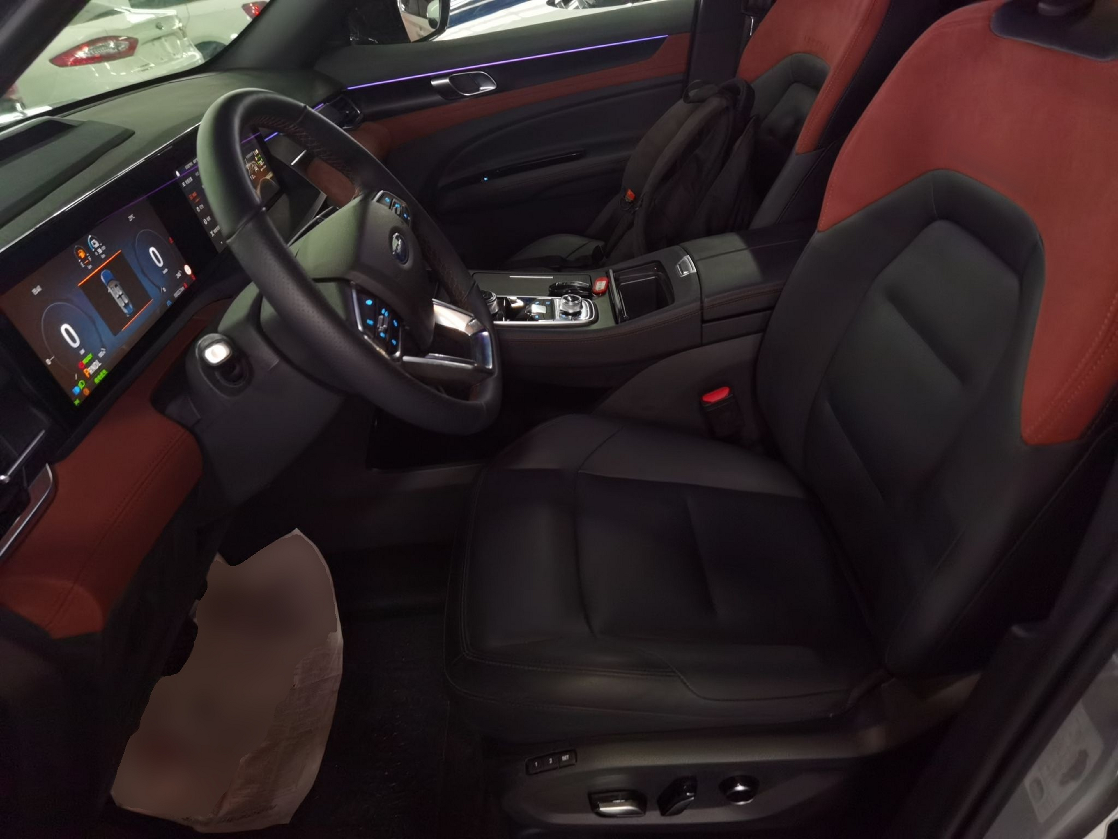 Переднее сиденье в автомобиле