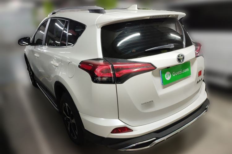 Used Toyota RAV4 2019 2.0L CVT Two-Wheel Drive Pioneer Edition China V Standard