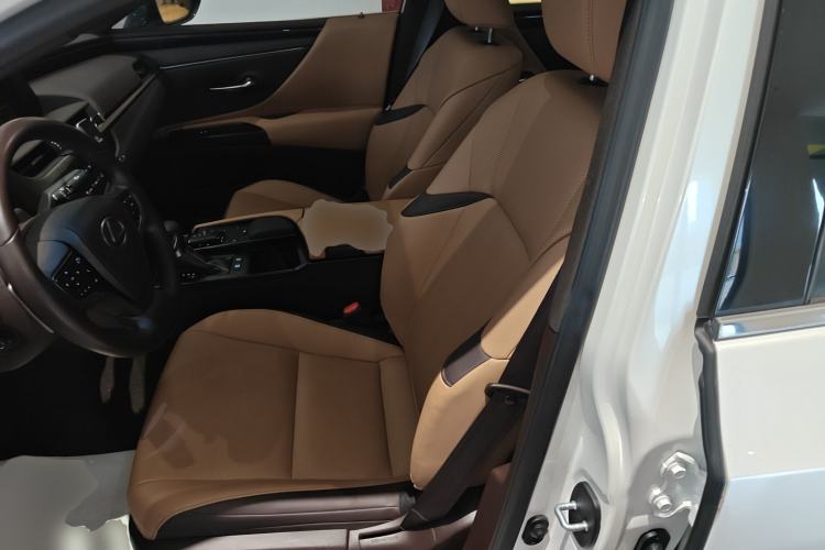 Used Lexus ES 2020 260 Excellence Edition
