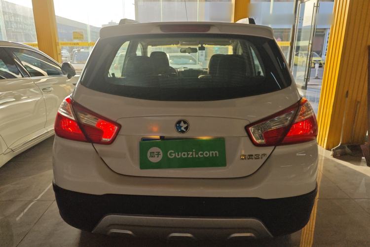 Used Venucia R50X 2015 1.6L Automatic Trend Edition