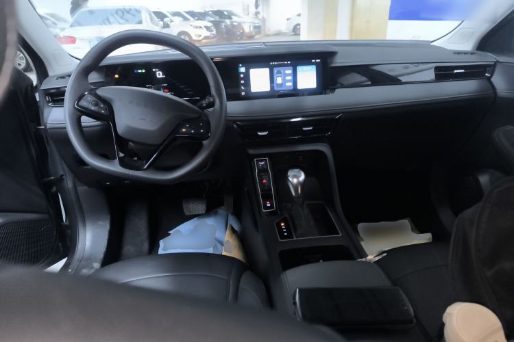 Used Roewe i5 2023 1.5L CVT Luxury Edition
