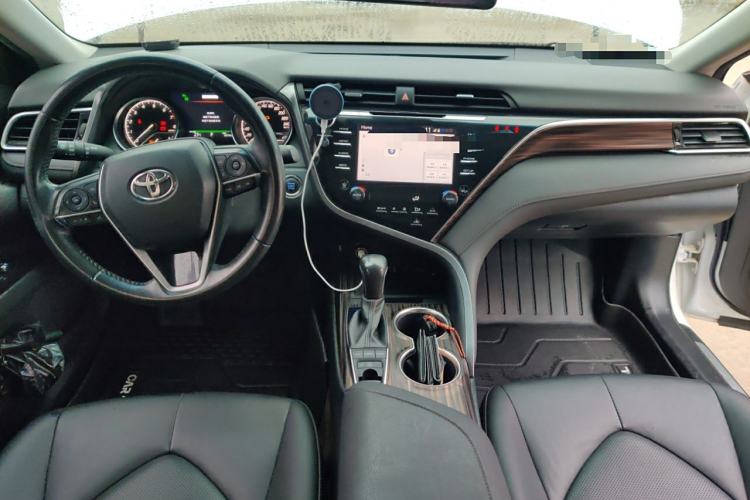 Used Toyota Camry 2018 2.5G Luxury Edition
