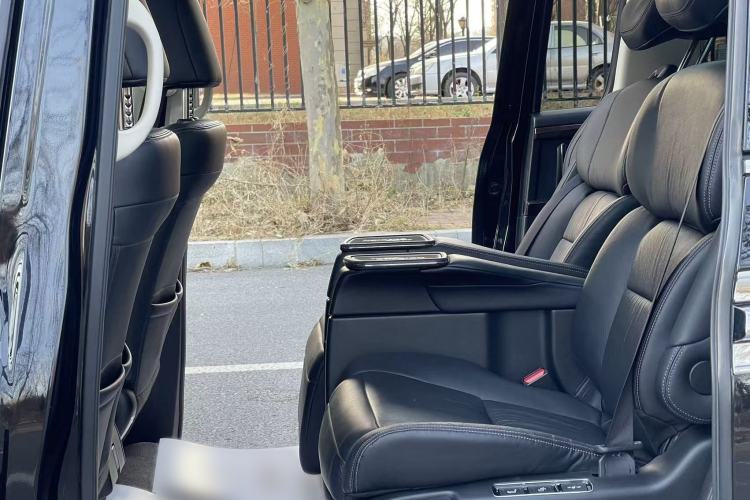 Used Honda Elysion 2016 2.4L Luxury Edition
