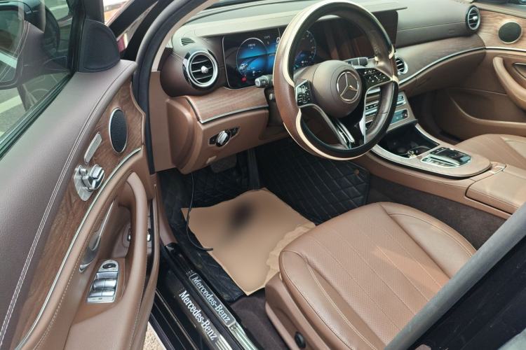 Used Mercedes-Benz E-Class New Energy 2023 E 350 e L Plug-in Hybrid Sports Sedan
