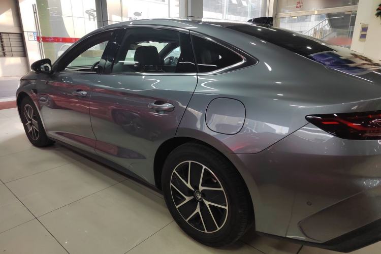 Used BYD Qin L 2025 DM-i Smart Drive 120KM Superior Model
