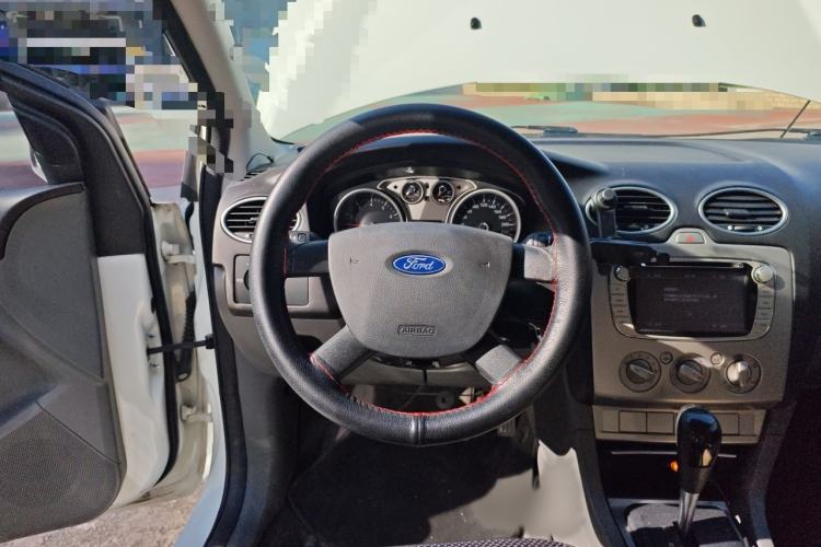 Used Ford Focus 2013 Hatchback Classic 1.8L Automatic Base Model
