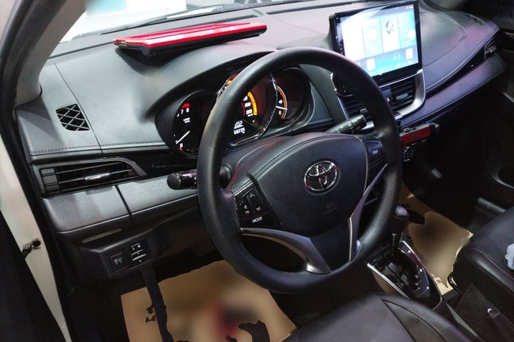 Used Toyota YARiS L 2022 X-Trail 1.5L CVT Luxury PLUS Edition
