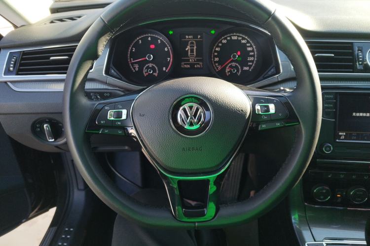 Used Volkswagen Passat 2017 330TSI DSG Luxury Edition
