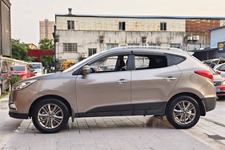 Used Hyundai ix35 2015 2.0L Automatic 2WD Smart Version China V Standard

