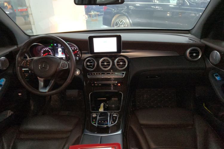 Used Mercedes-Benz GLC 2018 GLC 260 4MATIC Luxury Model