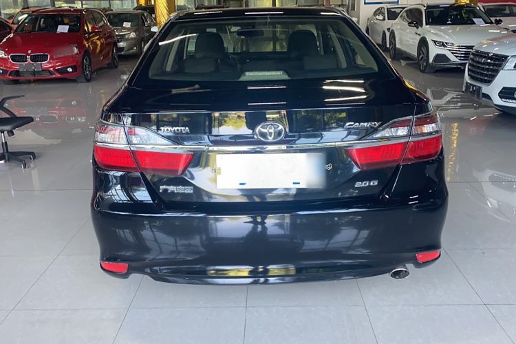 Used Toyota Camry 2015 2.0G Premier Edition

