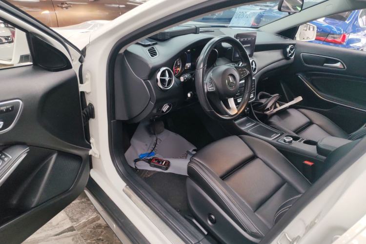 Used Mercedes-Benz GLA 2017 GLA 200 Fashion Model
