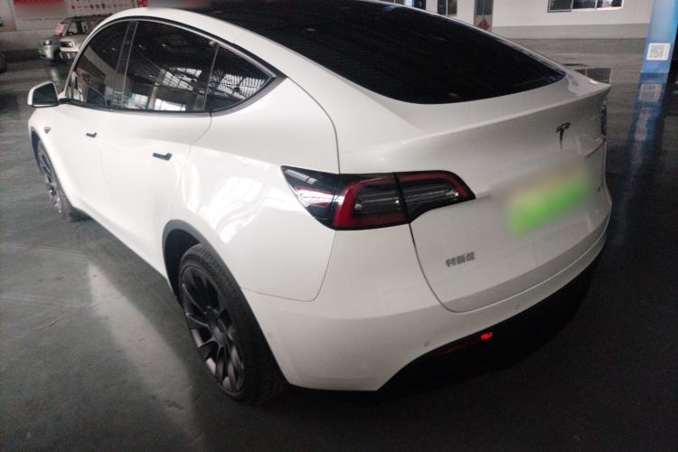 Used Tesla Model Y 2021 Long-Range All-Wheel-Drive Version
