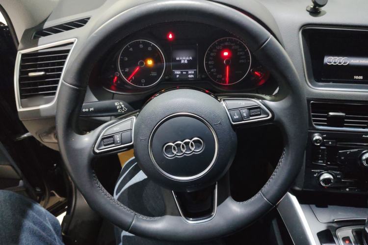 Used Audi Q5 2017 Plus 40 TFSI Technology Model
