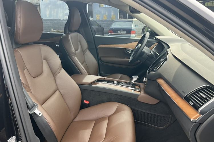 Used Volvo XC90 2020 Facelifted T6 Zhiyi Luxury 7-Seater
