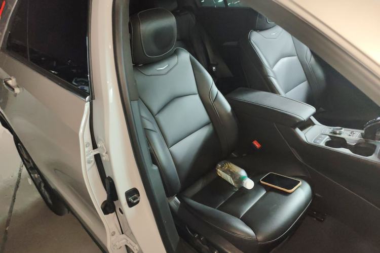 Used Cadillac XT4 2021 28T Two-Wheel Drive Leading Version
