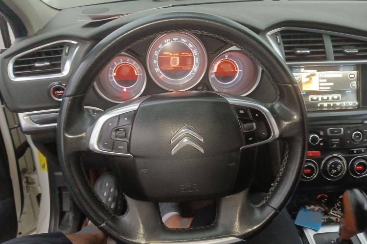 Used Citroen C4L 2014 1.6THP Intelligent Drive Automatic Dynamic Model
