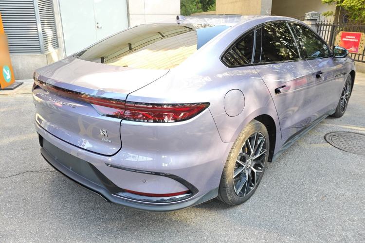 Used BYD Han 2024 EV Glory Edition 610 km All-Wheel Drive "Tian Shen Zhi Jia" Intelligent Driving Model
