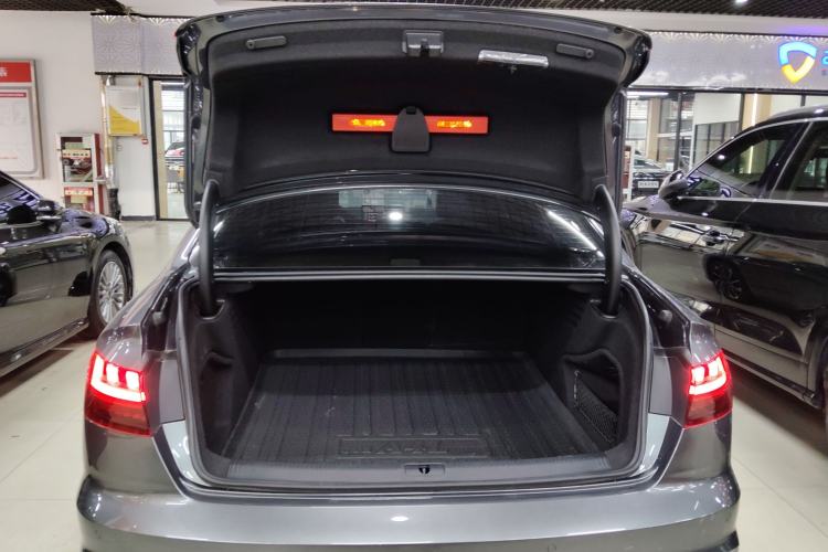 Used Audi A4L 2024 40 TFSI Fashion Dynamic Model
