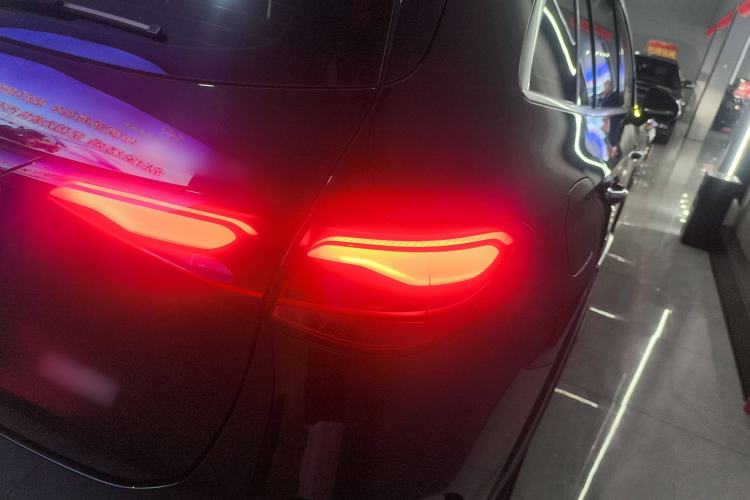 Used Mercedes-Benz GLC 2023 GLC 300 L 4MATIC Dynamic Edition 5-seater
