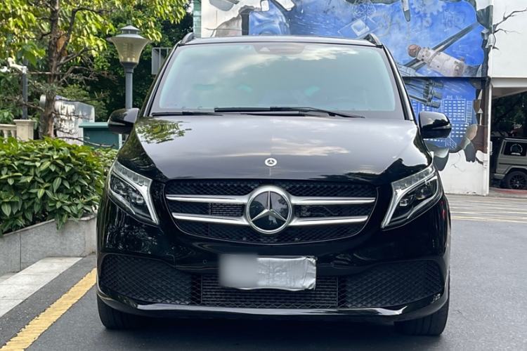 Used Mercedes-Benz V-Class 2021 V 260 Avantgarde Edition
