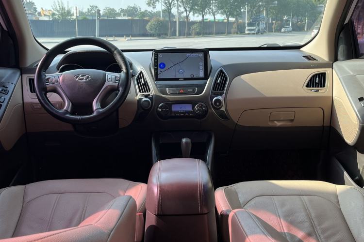 Used Hyundai ix35 2013 2.0L Automatic Two-Wheel Drive Smart GLS China IV Standard
