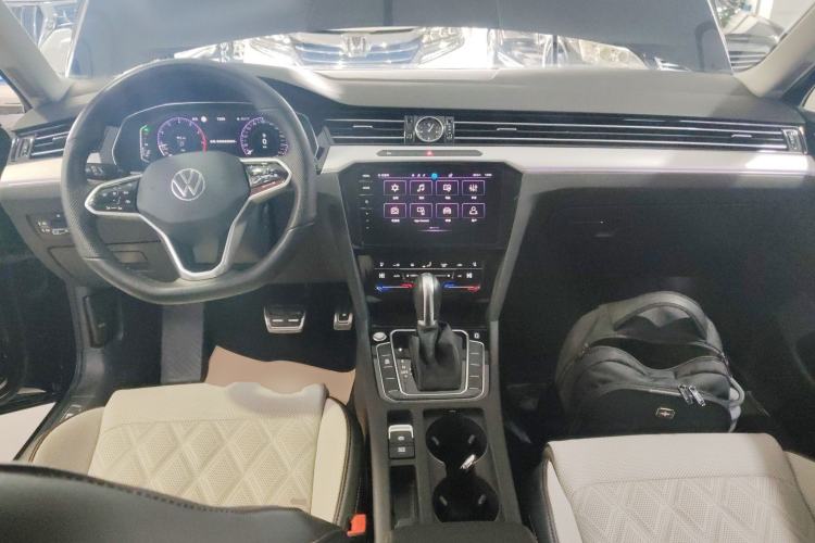 Used Volkswagen Magotan 2023 2 Million Units Commemorative Edition 330TSI DSG Luxury Version
