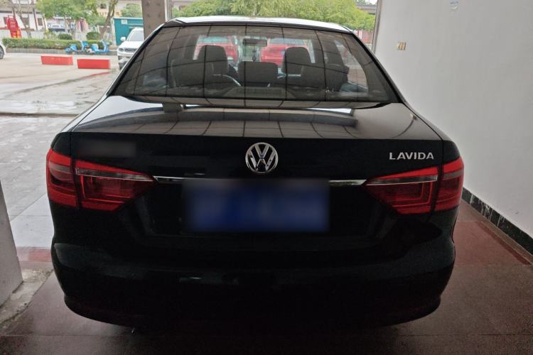 Used Volkswagen Lavida 2013 Restyled Classic 1.6L Manual Comfort Edition