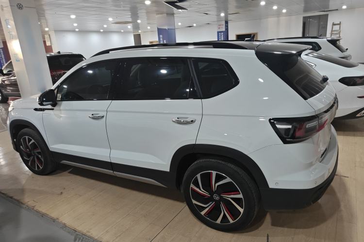 Used Volkswagen Tharu 2024 300TSI Two-Wheel-Drive Moon Luxury Edition
