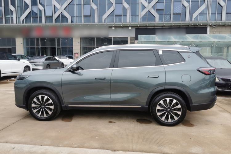 Used Chery Tiggo 8 PLUS 2025 290TGDI DCT Prestige 5-Seater
