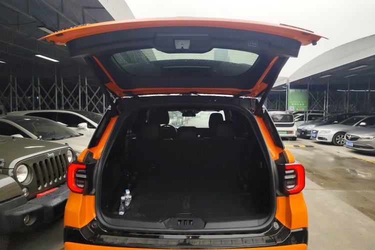 Used Ford Explorer 2024 2.3T EcoBoost Kunlun Peak Edition 7-Seater
