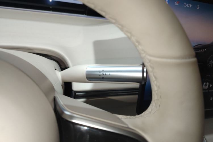 Used Hima Luxeed R7 2024 All-Electric 802 km Max
