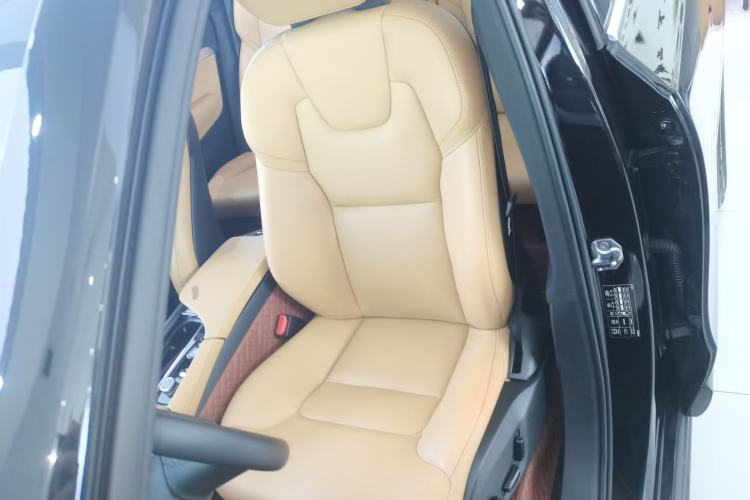 Used Volvo XC90 2018 T6 Zhiyi Edition 7-Seater
