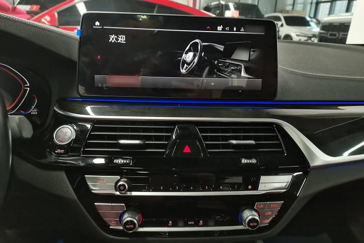 Used BMW 5 Series 2022 Second Facelift 525Li M Sport Package
