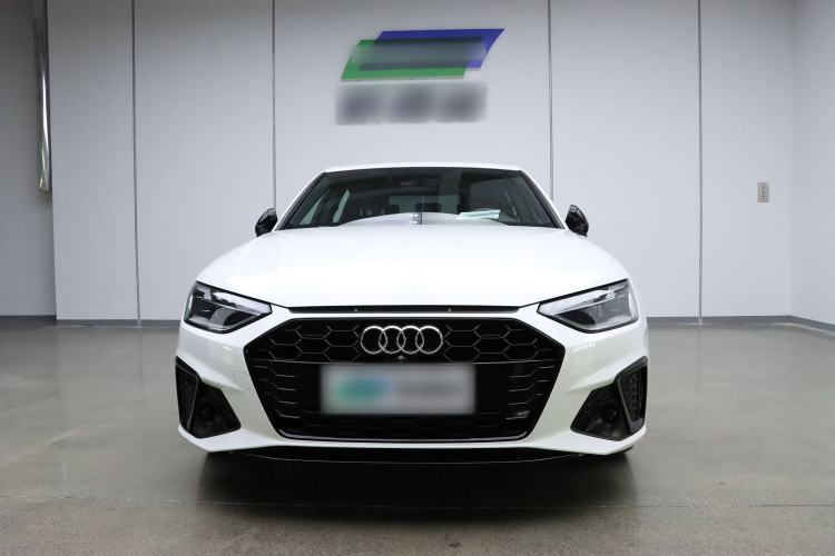 Used Audi A4L 2023 40 TFSI Luxury Dynamic Model
